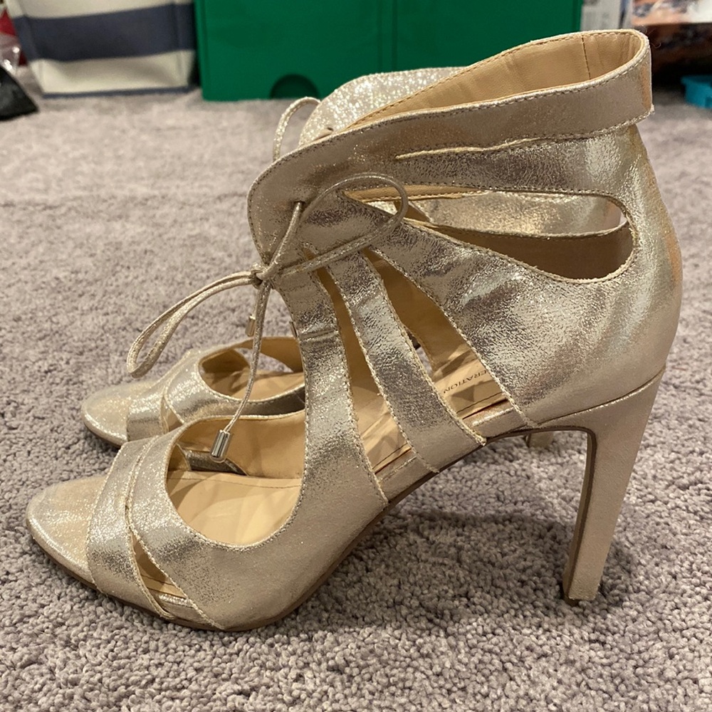 BCBGeneration Gold Heels 9.5